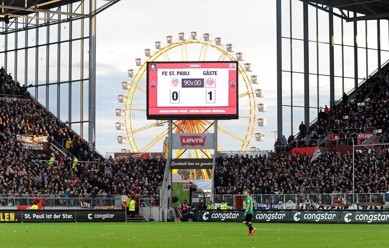 Fortuna Dusseldorf 1895 Zu Gast Am Ausverkauften Millerntor