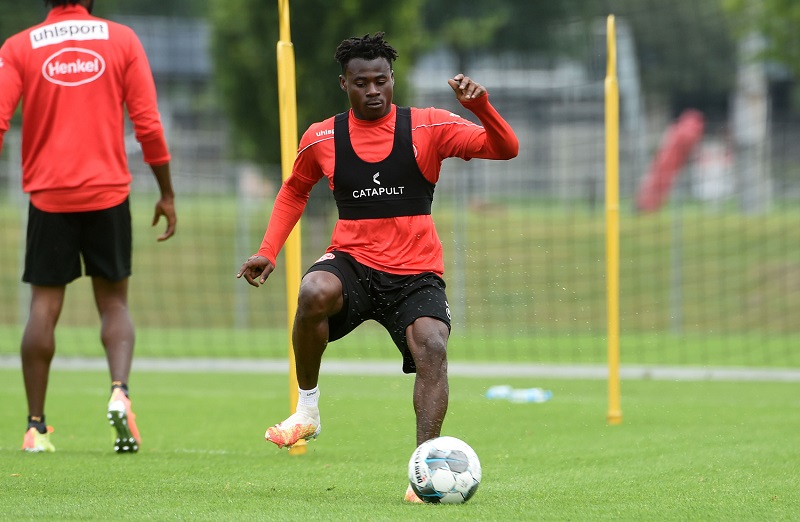 Fortuna Dusseldorf 15 Sommervorbereitung Unter Speziellen Bedingungen