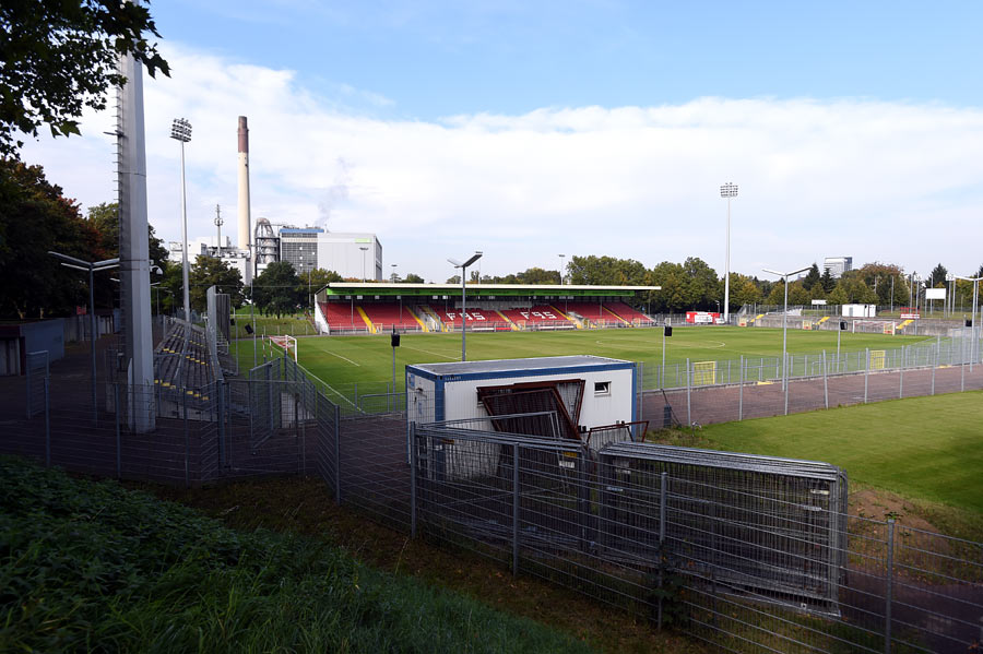 Fortuna aus Düsseldorf 6er Set / Postkarten Paul Janes Stadion / 